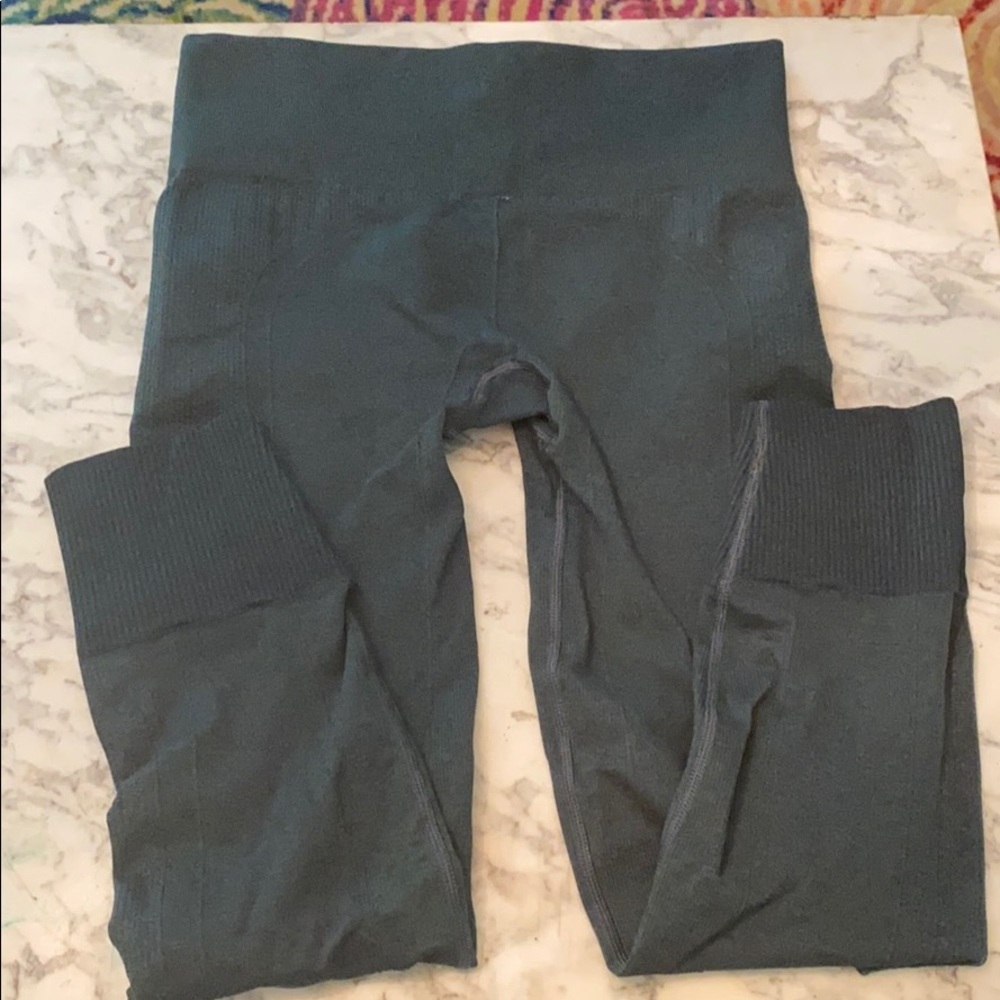 Lululemon ebb to street ribbed material leggings